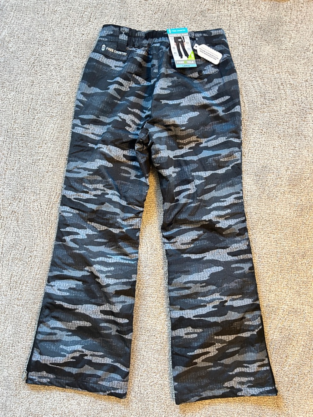 Free Country Women's Camo Ski Pants in Black & Gray